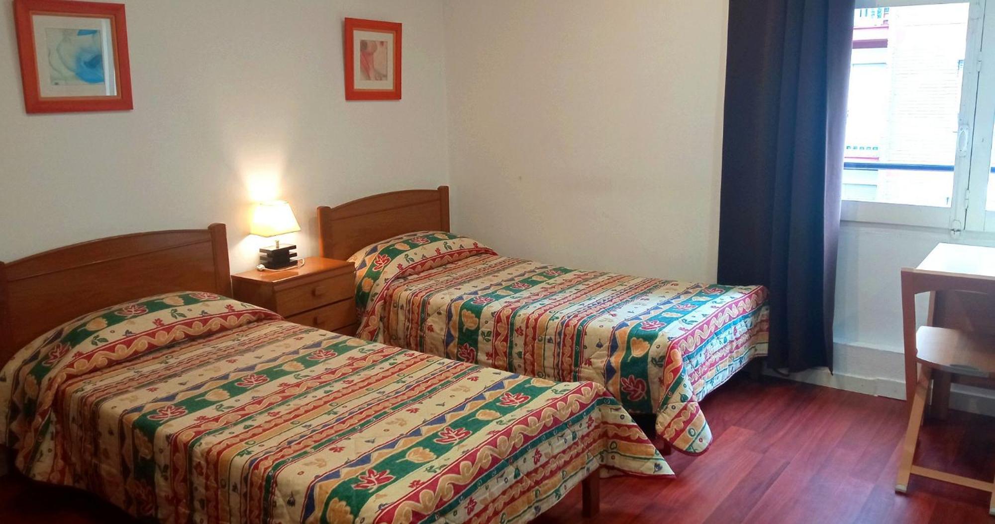 Habitaciones Centricas En Tàrrega Habitación foto